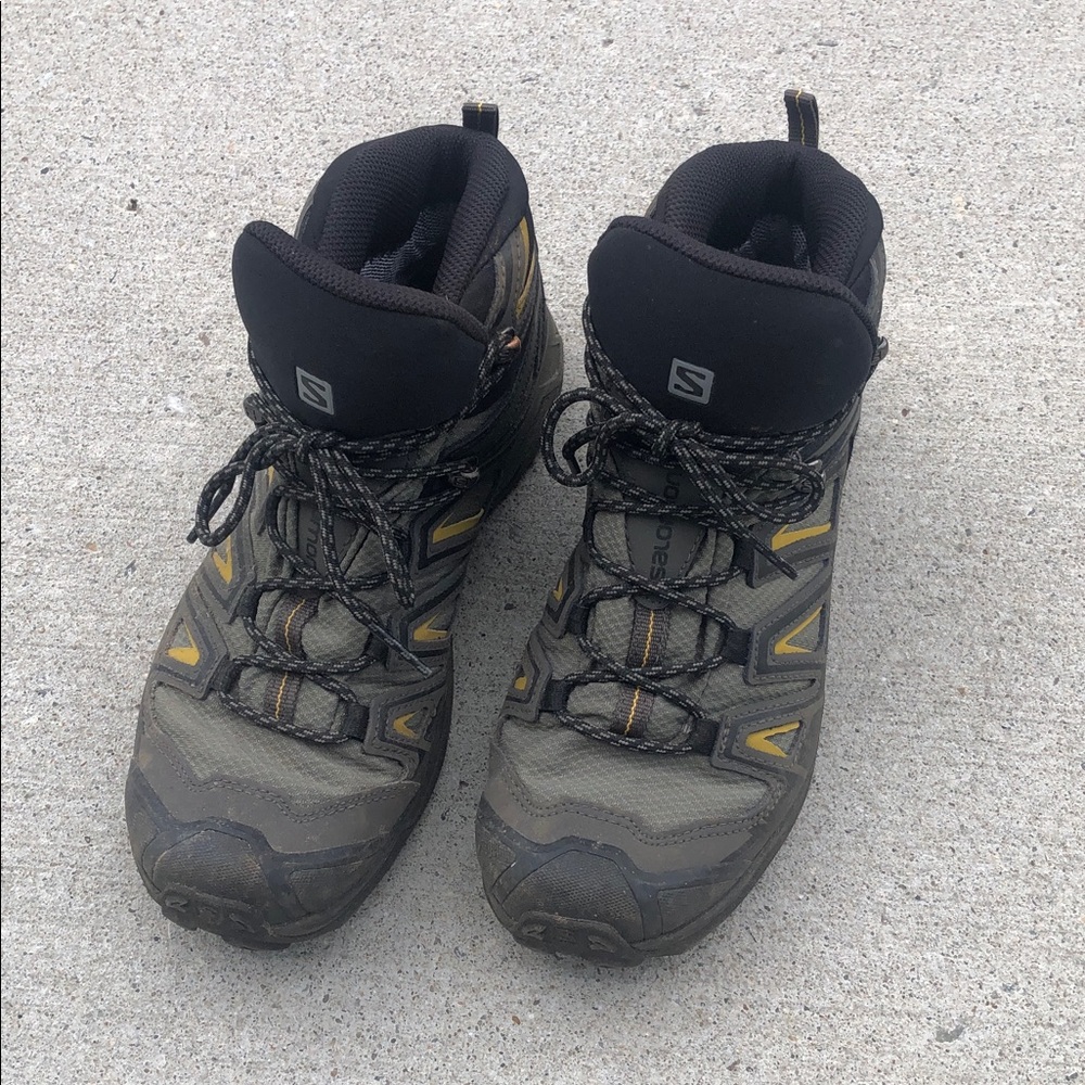 Salomon Men's Black with Yellow Accent Mid-Top Trail Boots / X Ultra 3 Mid GTX